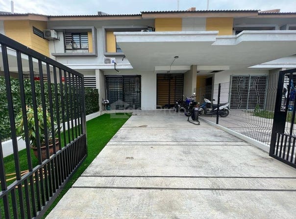 Persiaran Mahkota, Banting, Selangor 42700