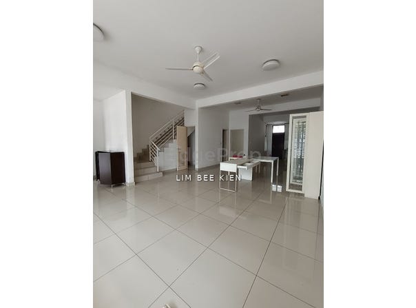 Off Jalan Tasik Puteri, Rawang, Selangor 48000