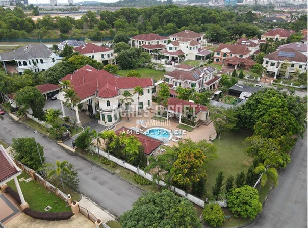 Jalan Warisan Mulia 4/1, Kota Warisan, Sepang, Selangor 43900