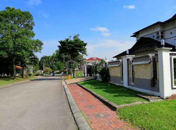 Jalan Menara, Bukit Jelutong, Selangor 40150