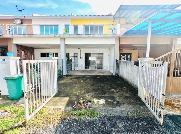 Jalan Parklands, Semenyih, Selangor 43700