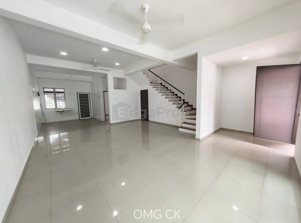 Persiaran Mahkota, Banting, Selangor 42700