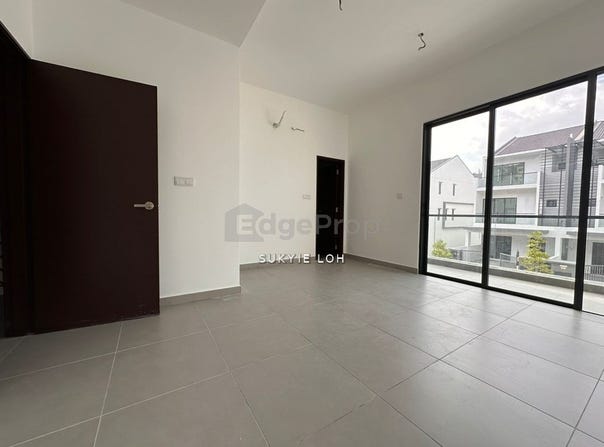 Jalan Elektron U16, Denai Alam, Selangor 63000
