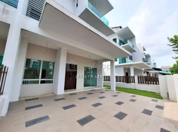 Jalan Residence, Kajang, Selangor 43000