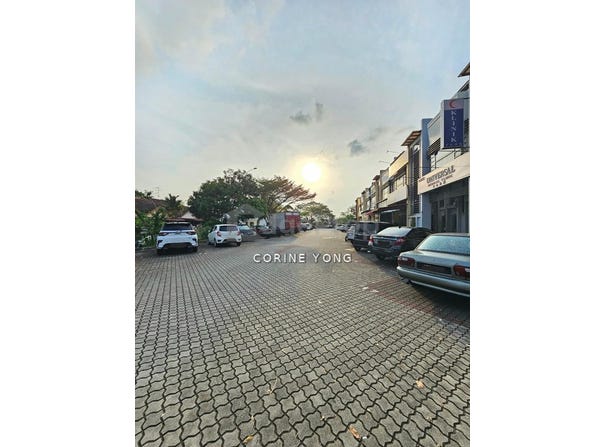 Jln Seri Austin 1/2, Johor Bahru, Johor 81100