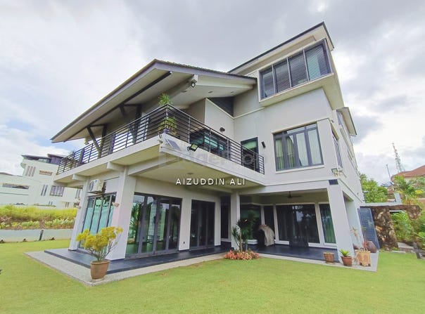 Jalan Kelab Golf, Shah Alam, Selangor 40100