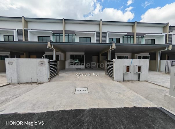 Jalan Midway Crescent, Kota Samarahan, Sarawak 94300