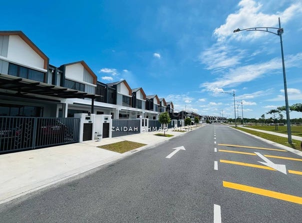 Persiaran Aman Serenia, Dengkil, Selangor 43800