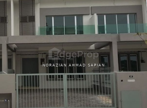 Jalan Baiduri, Dengkil, Selangor 43800