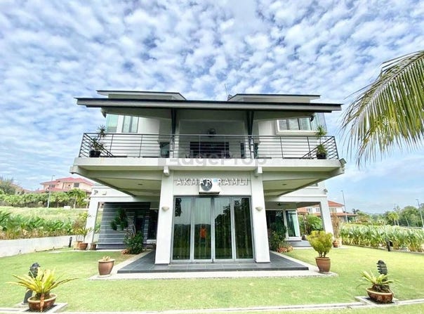 Jalan Kelab Golf, Shah Alam, Selangor 40100