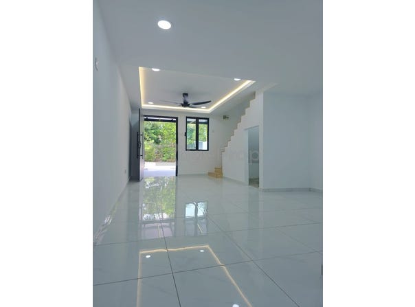 Jalan Sawi, Senai, Johor 81400