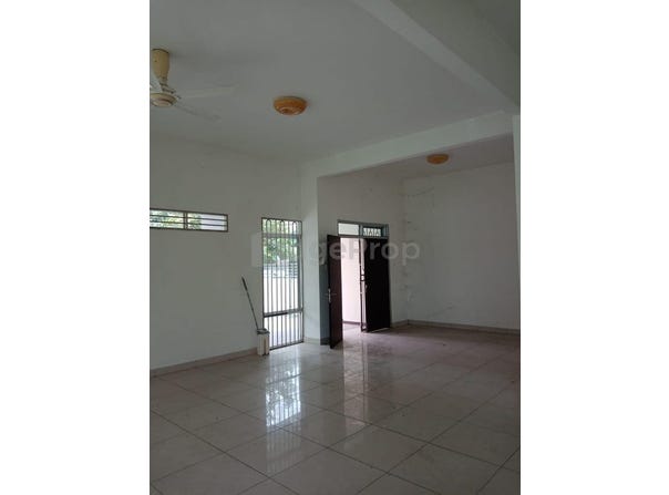 Jalan 1/18, Semenyih, Selangor 43500