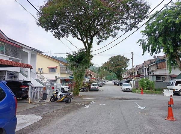 Jalan Saga, Ampang, Selangor 68000