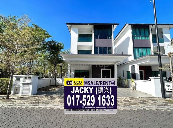 Panorama lapangan camellia, Ipoh, Perak 31650