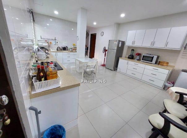 Jalan Saujana Suria, Kajang, Selangor 43000