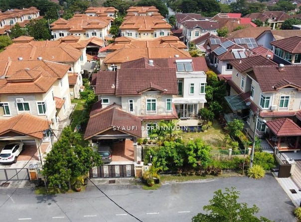 Jalan FLora, Telok Panglima Garang, Selangor 42500