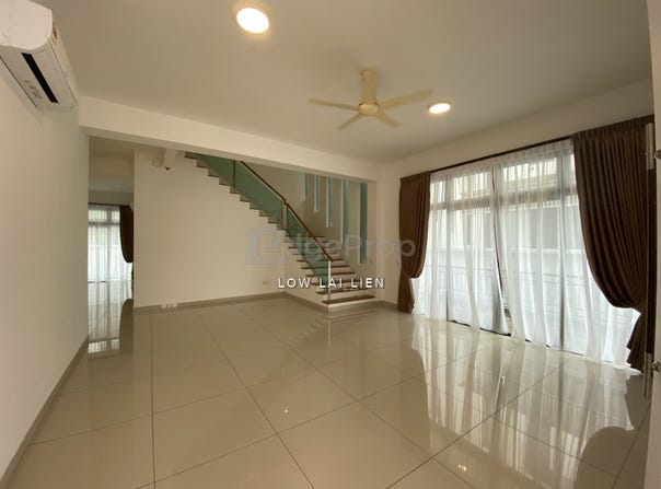 Jalan Eko Botani , Iskandar Puteri, Johor 79100