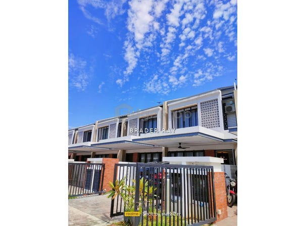 Jalan Casuarina, Elmina, Green 1, Sungai Buloh, Selangor 40160