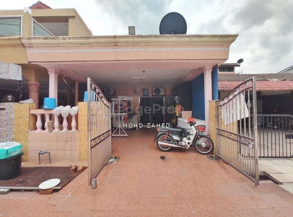 Off Jalan Raya 3, Seri Kembangan, Selangor 47100