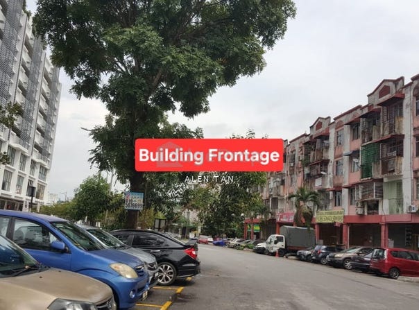 J, Seri Kembangan, Selangor 43300