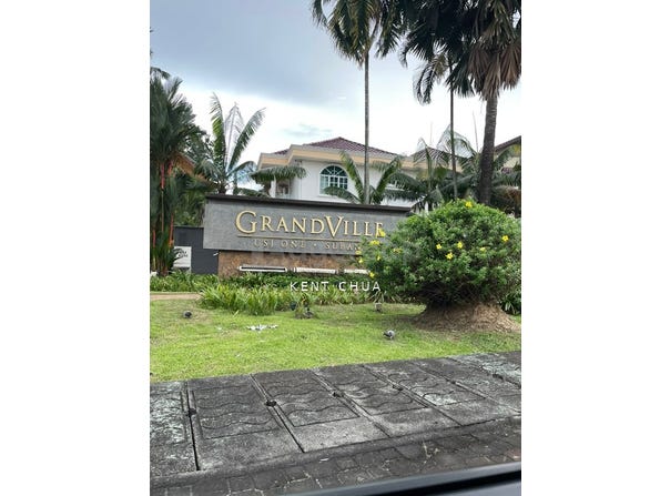 Jalan USJ 1/3, Taman Subang Mewah, USJ, Selangor 47500