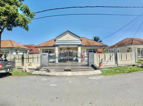 J, Sungai Pelek, Selangor 43950
