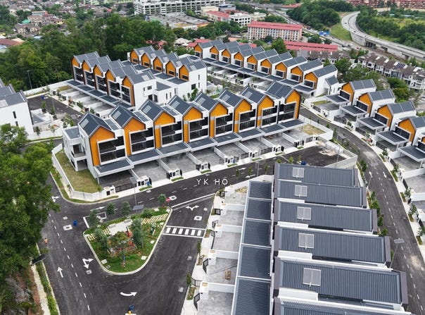 Jalan Laman Timur, Taman Melawati, Kuala Lumpur 53100
