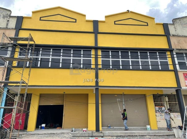 J, Bandar Puncak Alam, Selangor 42300