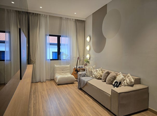 J, Petaling Jaya, Selangor 40170