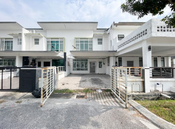 Persiaran Hill Park, Puncak Alam, Bandar Puncak Alam, Selangor 42300