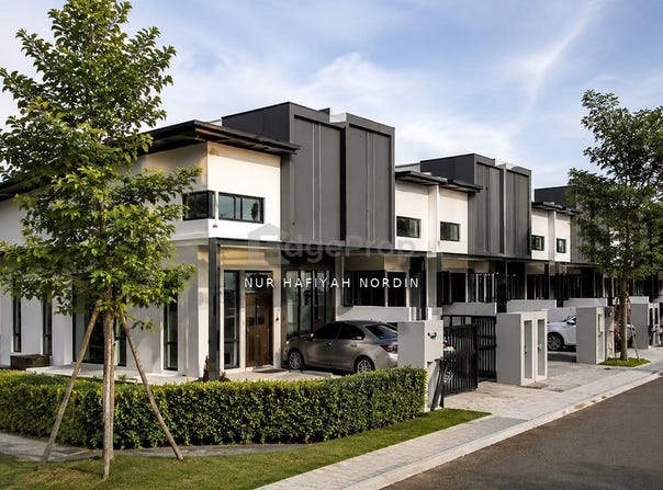Kampung Jenderam Hilir, Dengkil, Selangor 43800