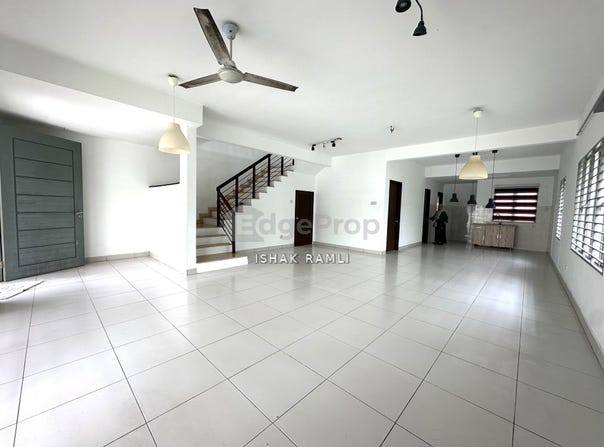 Jalan Hijau Pelangi, Shah Alam, Selangor 40150