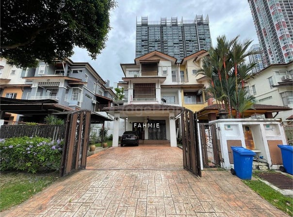 Persiaran Kayangan, Shah Alam, Selangor 40000