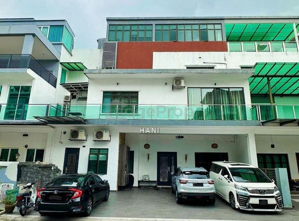 Jalan Duta Suria, Ampang, Selangor 68000