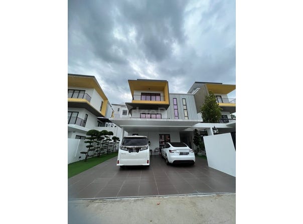 Bandar Sungai Long, Kajang, Selangor 43500