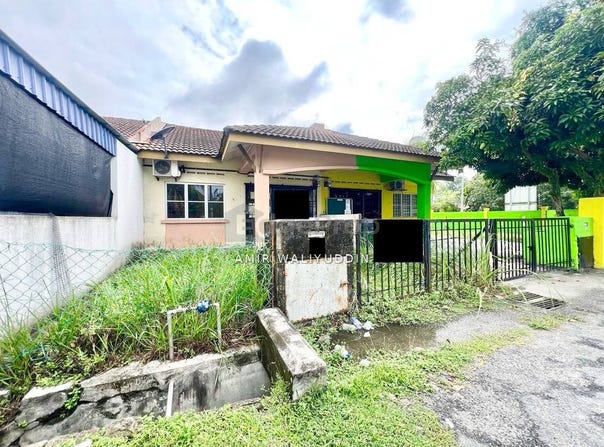 Persiaran Mahkota, Banting, Selangor 42700