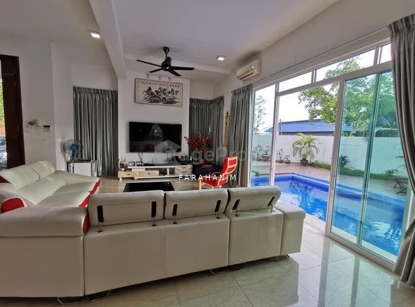 Off Jalan Padang Tembak, Kajang, Selangor 43200