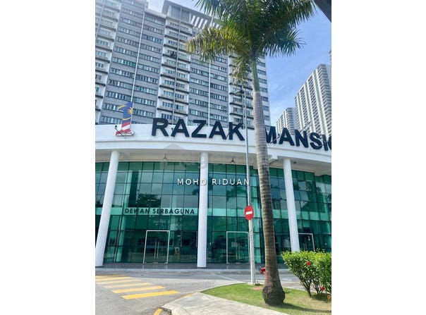 Jalan Razak Mansion, Salak Selatan, Kuala Lumpur 57100