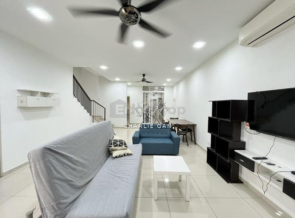 Jalan FLora, Telok Panglima Garang, Selangor 42500