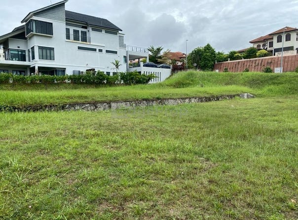 Jalan Kelab Golf Seksyen 13, Shah Alam, Selangor 40100