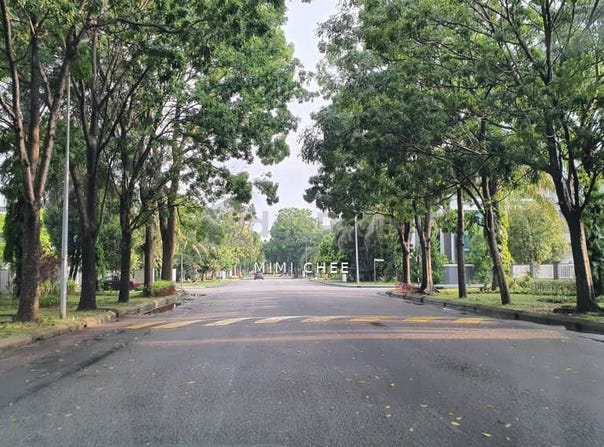 Jalan USJ 1/3, Taman Subang Mewah, USJ, Selangor 47500