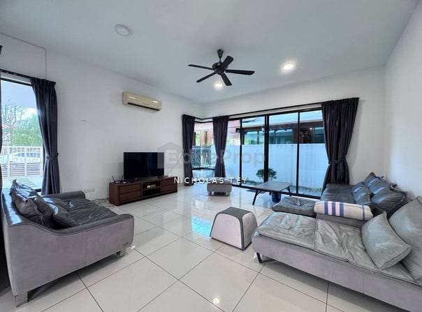 Jalan Saujana, Iskandar Puteri, Johor 79100