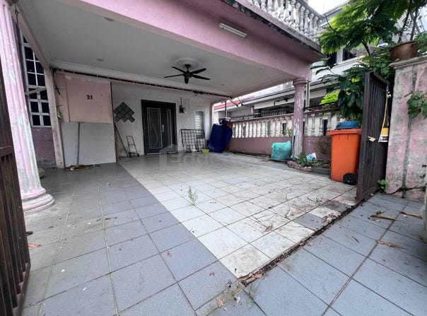 Jalan Mawar, Puchong, Selangor 47100
