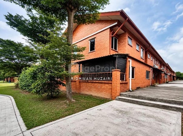 Jalan Pulau Lumut, Shah Alam, Selangor 40170