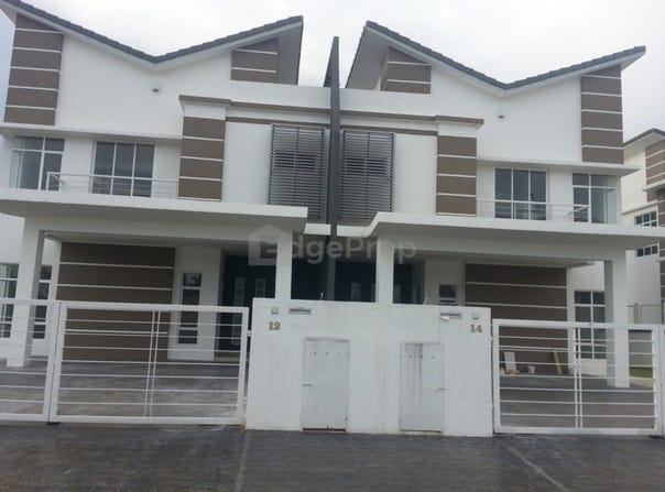 Persiaran Kayangan, Section 10, Shah Alam, Selangor 40100