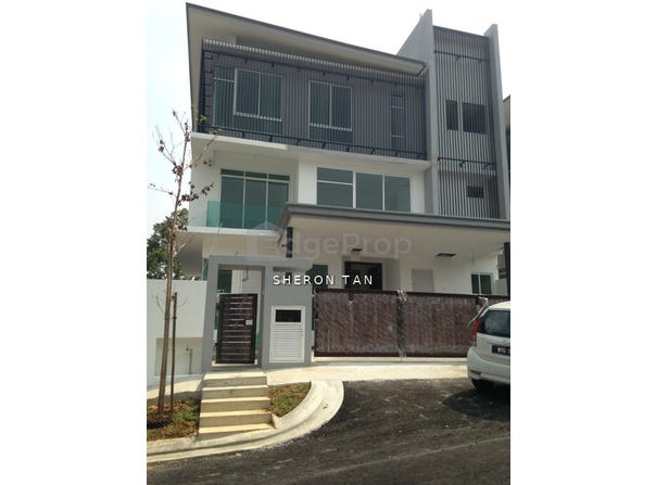 Off Jalan Padang Tembak, Kajang, Selangor 43200