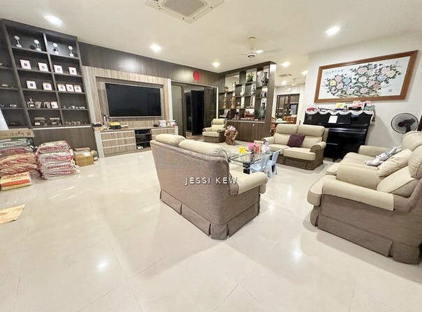 Jalan Bukit Sungai Long, Bandar Sungai Long, Selangor 43000