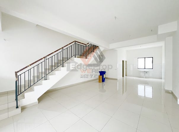 Jalan FLora, Telok Panglima Garang, Selangor 42500