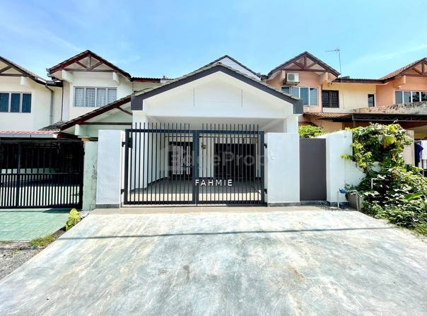 Jalan Bukit Permai, Kajang, Selangor 43000