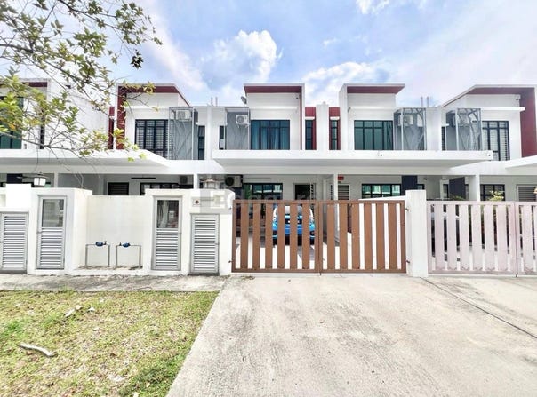 Jalan EcoHill 9, Semenyih, Selangor 43700